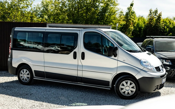 Renault Trafic cena 58900 przebieg: 218000, rok produkcji 2014 z Sandomierz małe 667